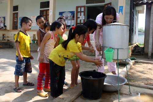 Theo chân quot;thần nướcquot; bói mạch nước ngầm - 2