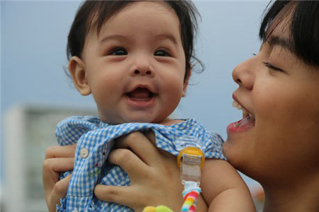 Con gái Phạm Quỳnh Anh xinh hơn mẹ - 4