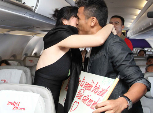 Khi sao Việt nhí nhố trên máy bay - 15