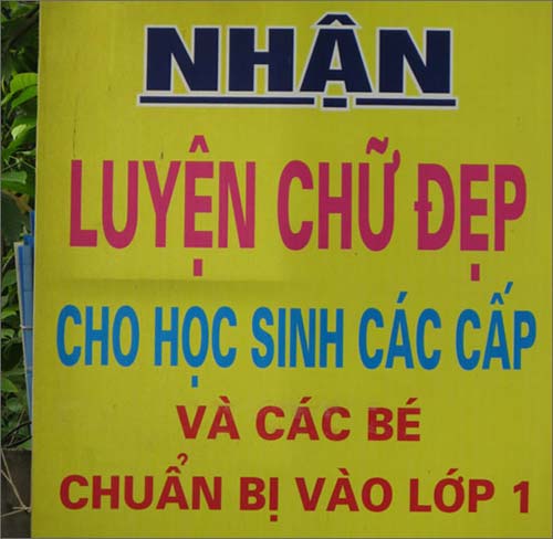 Bát nháo lò luyện chữ chạy đua vào lớp 1 - 1