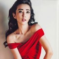Làng sao - Lý Băng Băng khoe thân hình đồng hồ cát