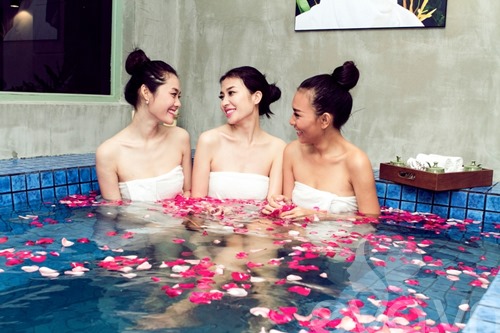 Thái Hà cởi đồ làm đẹp trước Đêm hội chân dài - 11