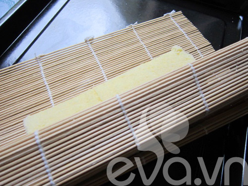 Bánh cuộn mứt dâu thơm mềm - 7