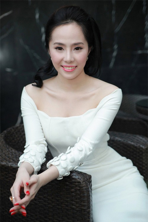 Quỳnh Nga trắng nõn lạ thường - 16