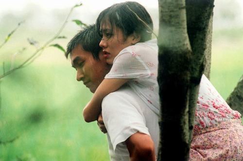 Tình yêu bùng cháy giữa trời mưa trong phim Hàn - 10