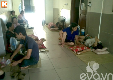 Bà bầu quot;vật vãquot; trong nắng nóng - 9