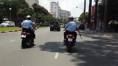 Dấu hiệu sai phạm trong việc đón Nick Vujicic - 1