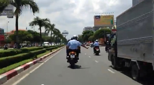 Dấu hiệu sai phạm trong việc đón Nick Vujicic - 4