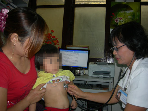 48% bà mẹ quên uống vitamin A sau sinh - 1