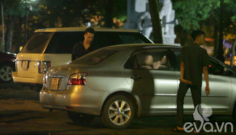 Bắt gặp Hương Tràm tình tứ cùng bạn trai mới - 14