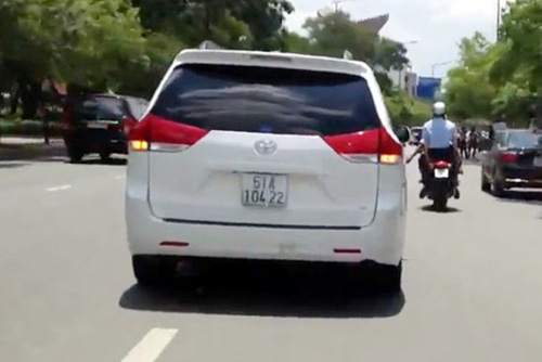 Bắt hàng loạt xe “hộ tống” Nick Vujicic - 4