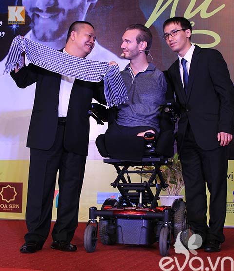 Nick Vujicic chia tay các fan Việt - 4