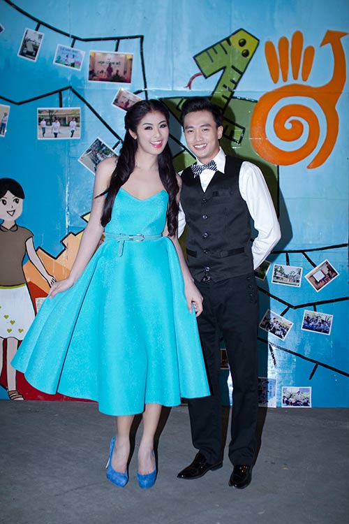 HH Ngọc Hân lần đầu trổ tài ca hát - 4