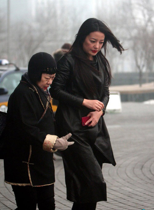 Triệu Vy kém sắc vì tăng cân - 12