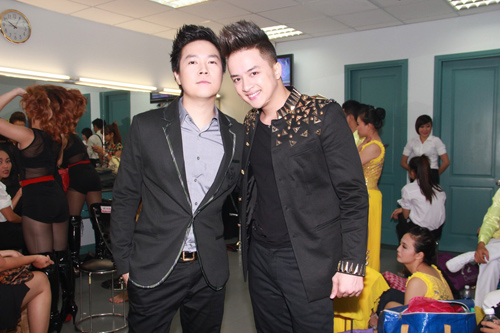 Vy Oanh tiếp tục đắt show MC - 10