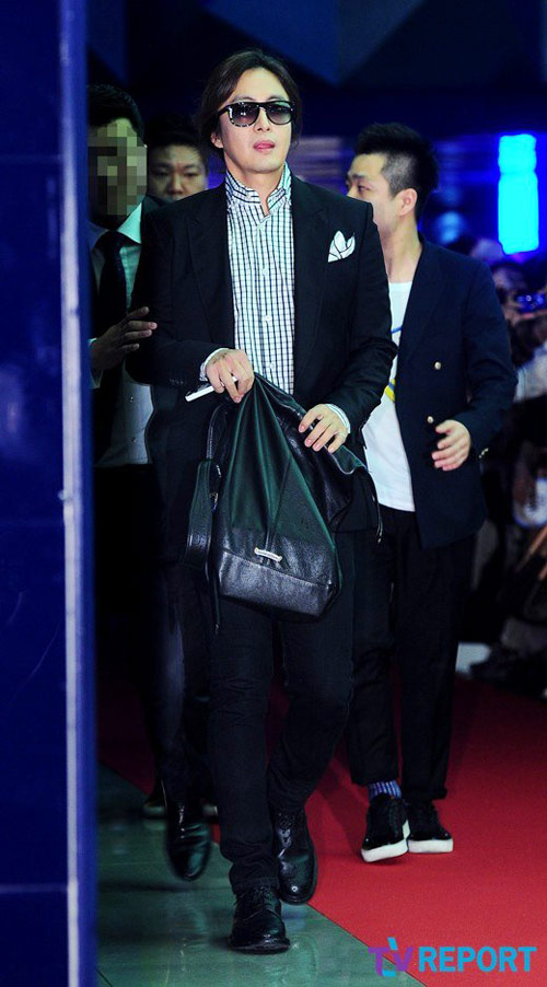 quot;Thái Vươngquot; Bae Yong Joon tái xuất - 4
