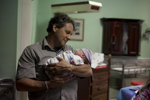 Đến bệnh viện không kịp, đẻ rớt vỉa hè - 10