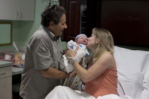 Đến bệnh viện không kịp, đẻ rớt vỉa hè - 6