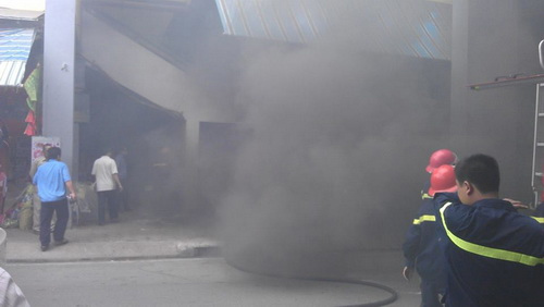 Cháy Chợ Rồng Nam Định, tiểu thương náo loạn - 5