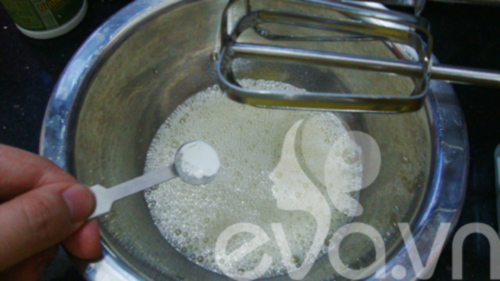 Tự tay làm bánh ga-tô sô cô la tặng bạn - 7