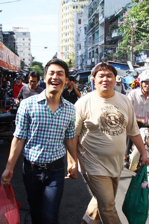 Danh hài Hoàng Mập đi chợ nấu bún bò cho vợ - 6