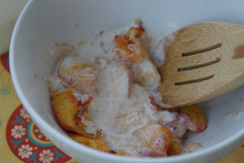 Da trắng mướt nhờ mặt nạ trái đào - 4