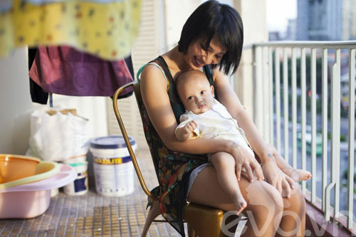 MC Thùy Minh: Không thể xa con quá 3 tiếng - 2