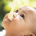 Làm mẹ - 'Điên' vì bà nêm muối vào bột ăn dặm