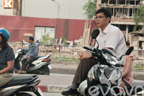 Thi tốt nghiệp: Phụ huynh căng thẳng hơn sĩ tử - 4