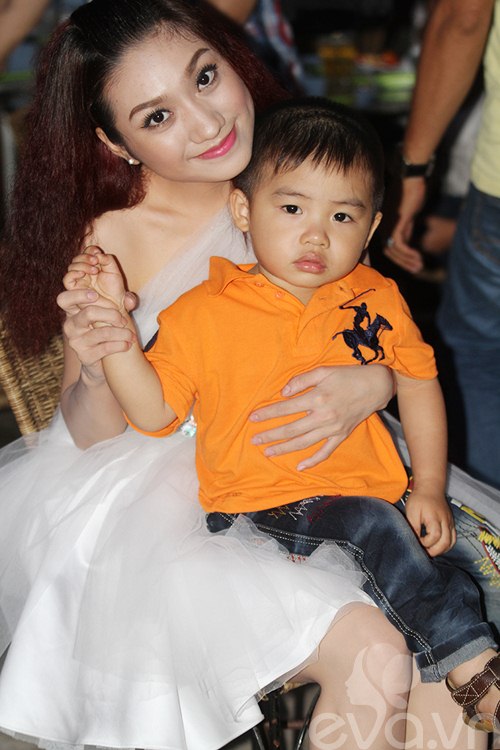 Hòa Hiệp nhí nhảnh bên quot;tình cũquot; Bùi Anh Tuấn - 6