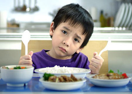 Thà ép ăn hơn để con nhịn đói! - 1