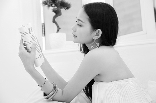Phan Như Thảo vai trần mong manh - 6
