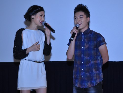 Yến Trang xinh như công chúa xem phim một mình - 9