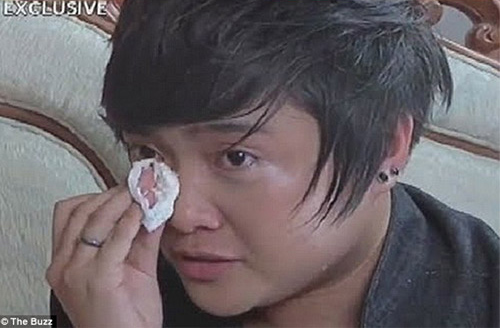 quot;Thiên thần Châu Áquot; khóc thừa nhận đồng tính - 2