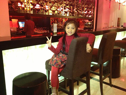 Ngắm con gái dễ thương của Sao mai Ngọc Anh - 9