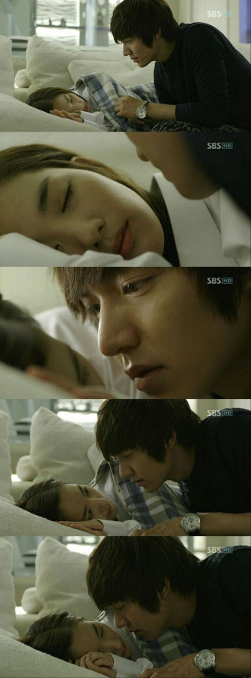 9 #039;nụ hôn hụt#039; khiến fan ngẩn ngơ tiếc nuối - 9