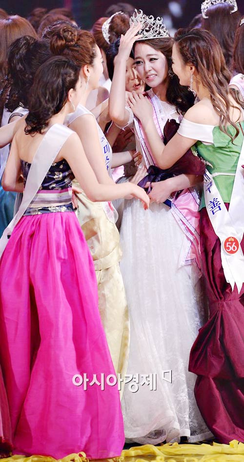 Tài tử Lee Byung Hun lấy vợ vào tháng 8 - 4