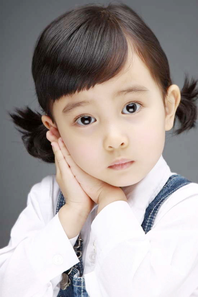 Sinh năm 2006 (năm nay 7 tuổi), Kal So Won được biết đến từ một số bộ phim điện ảnh và truyền hình.
