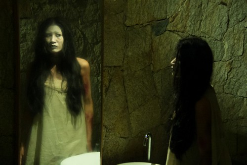 Ngắm Trang Trần quot;ghê rợnquot; trong Biết chết liền - 2