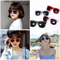 Rực rỡ trên phố với kính màu sắc