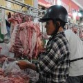 Mua sắm - Giá cả - Giá thực phẩm: Người tiêu dùng chịu thiệt