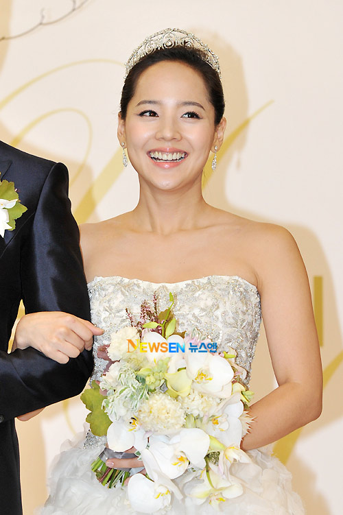 Sao Hàn đẹp lộng lẫy ngày lên xe hoa - 2