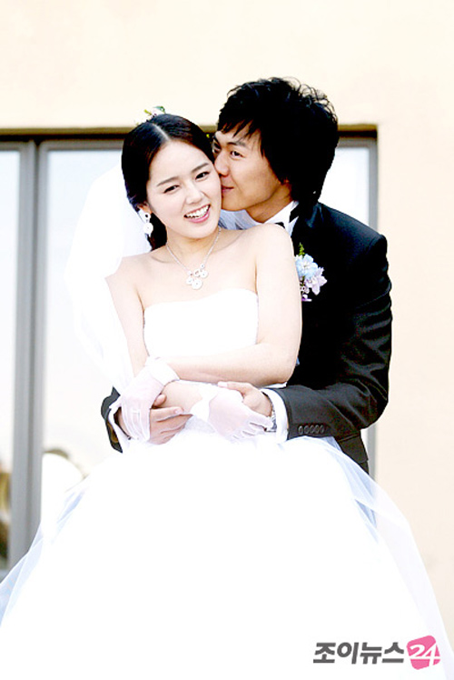 Sao Hàn đẹp lộng lẫy ngày lên xe hoa - 8