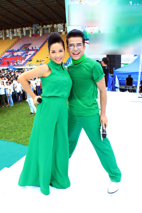 Diva Mỹ Linh nhí nhảnh cùng MC Thanh Bạch - 4