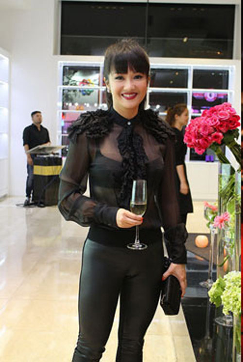 Hồng Nhung đang ngày càng sexy quá đà? - 2