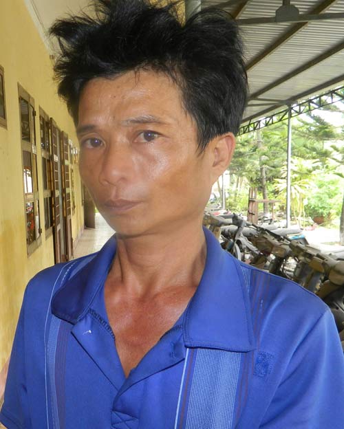 Hận vợ cũ, cha trút đòn thù vào con - 2