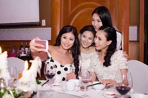 HH Biển Vân Anh nghẹn ngào trong đám cưới - 16