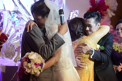 HH Biển Vân Anh nghẹn ngào trong đám cưới - 11