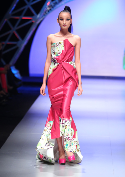 Ngôi vị quán quân Project Runway gây tranh cãi - 4