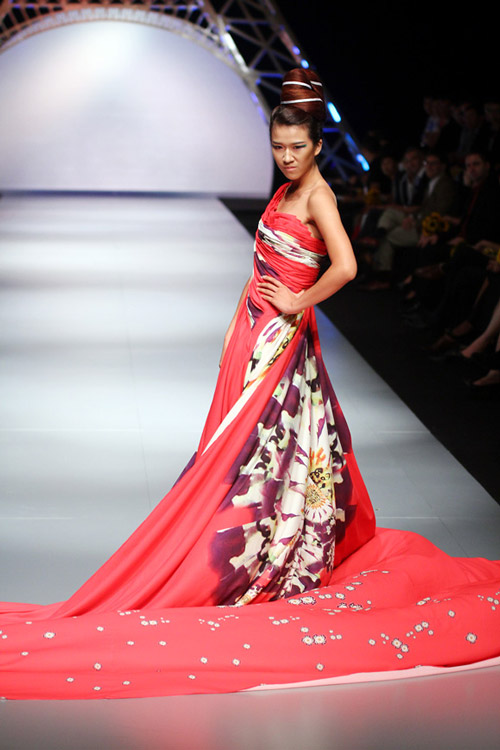 Ngôi vị quán quân Project Runway gây tranh cãi - 6